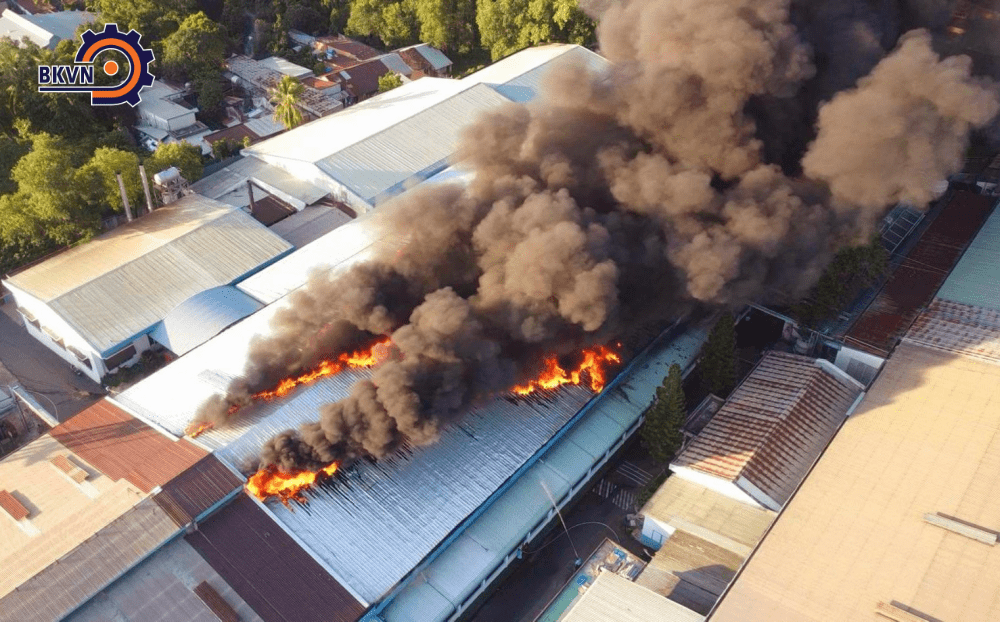 Cháy nhà xưởng có thể xảy ra bởi nhiều nguyên nhân