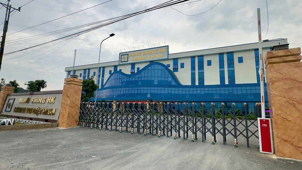 Cổng vào văn phòng và nhà xưởng Chong Yu Việt Nam