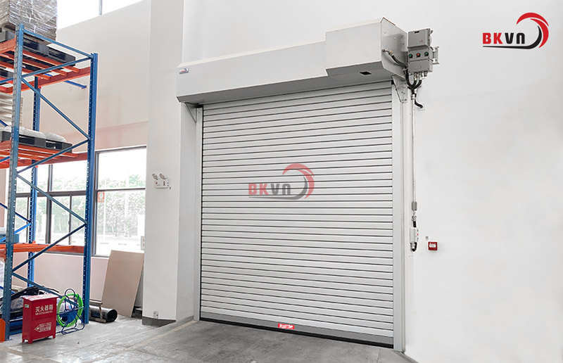 Cửa cuốn thép là trợ thủ đắc lực để tăng cường an ninh cho ngôi nhà