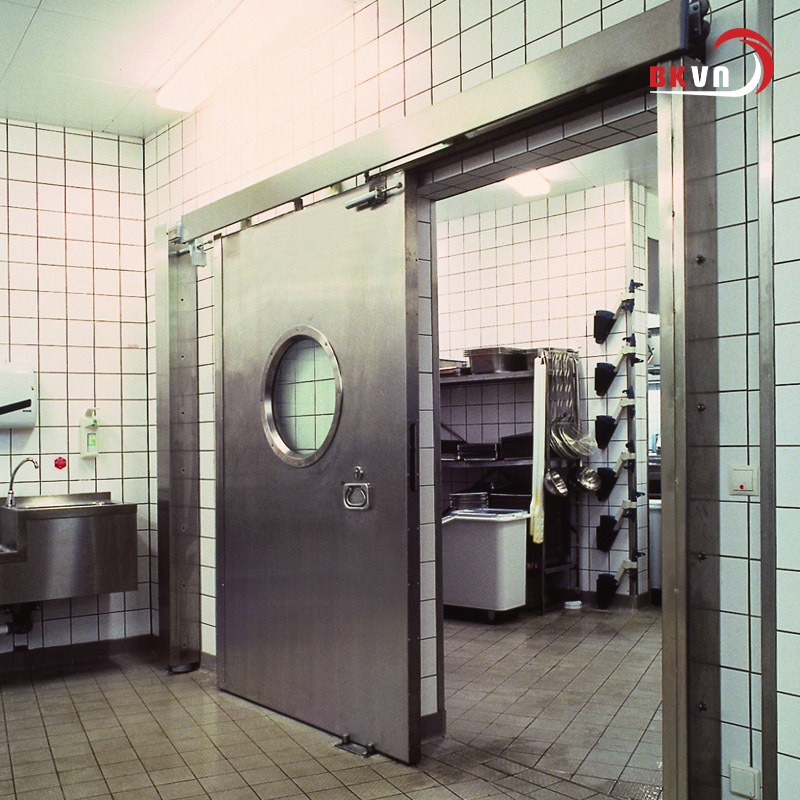 Cửa trượt inox chống cháy tối ưu cho các khu vực chật hẹp như nhà bếp